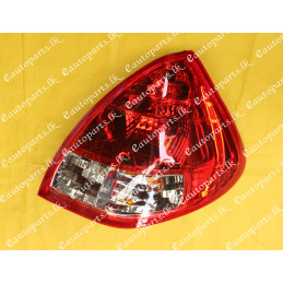 panda-cross-tail-light-rh